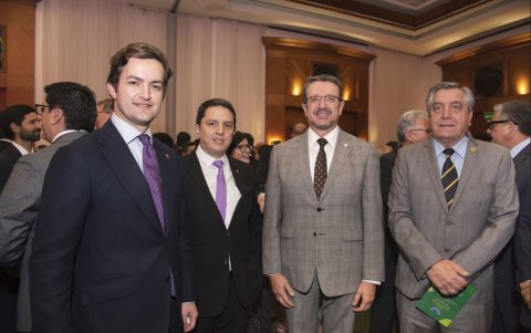 QUITO. Esteban Torres, Francisco Dávalos, Íñigo Salvador y Patricio Donoso.