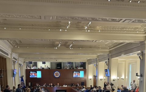 La sesión extraordinaria de la OEA demoró en iniciar por la falta de consensos.