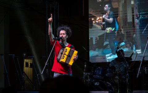 La banda lanza sus temas a través de aplicaciones digitales como Spotify.