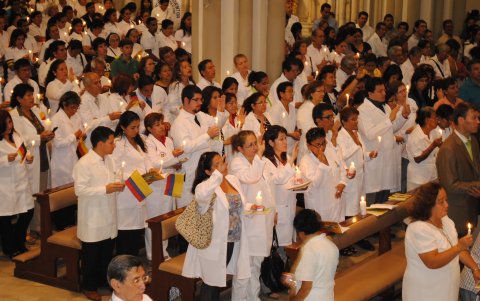 Antes de la ceremonia de consagración los participantes deberán asistir a una jornada de formación