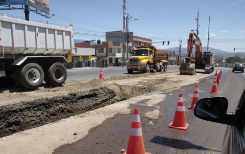 La ampliación del sistema de tuberías para el suministro de agua potable ya se lleva a cabo en la zona.