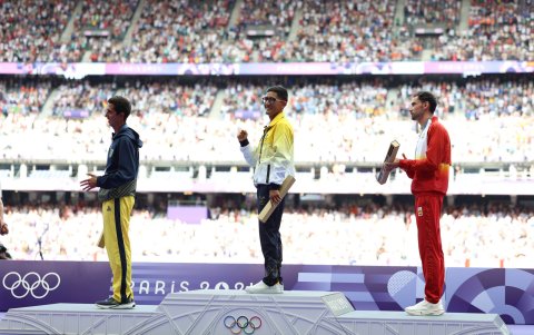 Daniel Pintado recibe el oro en París 2024.