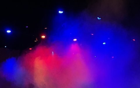 En “Pinocho”, una ballena traga a Pinocho y a Gepetto. En su interior, Pinocho demuestra valentía y amor al utilizar su ingenio para escapar