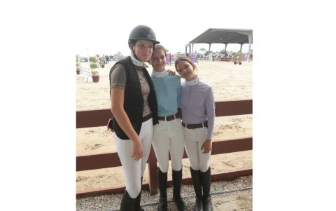 Alissa Tabacchi, Julieta Vivar y Anna Suárez.