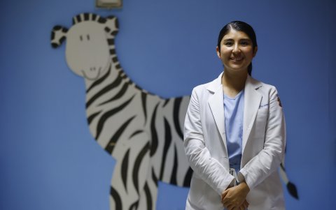 Encargada del área de lactancia del Hospital Civil 'Dr. Juan I. Menchaca', Paula de la Cruz Salazar.