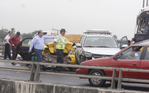 El accidente generó tráfico vehicular.