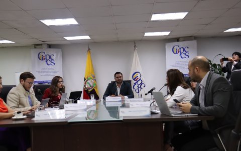 El pleno del CPCCS aún debe tratar el reglamento del concurso.