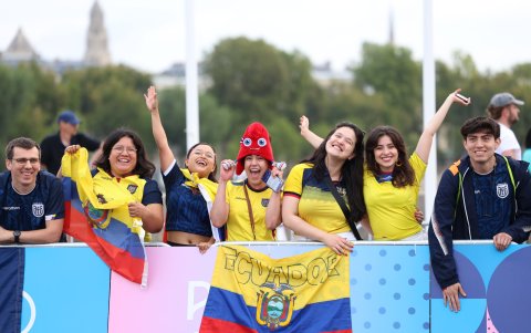 La algarabía y los gritos de hinchas ecuatorianos fueron evidentes.