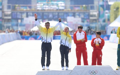 Daniel Pintado y Glenda Morejón se adueñaron de las medallas de plata en marcha por relevos en París 2024