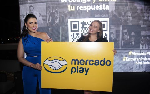 Amelina Espinosa y Camila Becerra.