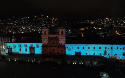 A través de imágenes contará la gran historia de Quito, en las faldas del Pichincha‘ : el pasar de los años desde la colonia hasta el presente