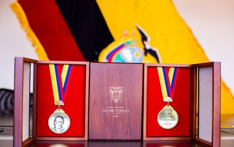 El Premio Nacional Eugenio Espejo se entrega cada dos años.