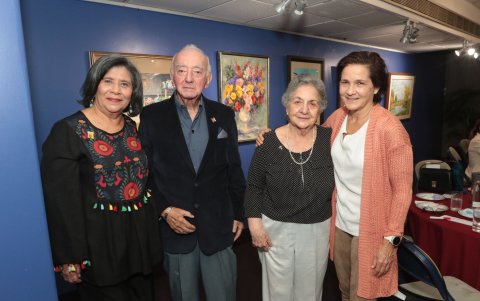 Eulalia de Puente, Jorge Puente, Hannelore Pries Caminer y Sabine Pries.