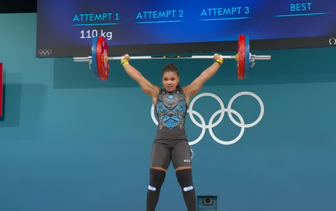 Angie Palacios en su primer levantamiento.