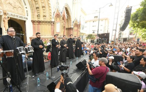 El grupo Los Padrecitos se presentó al evento.
