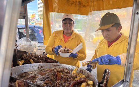 Rosa Chimba dueña de 'Las Tradicionales Fritadas de la Corea'.