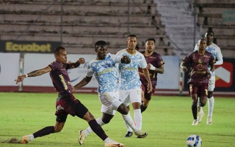 Fue una noche de 'terror' para Emelec, que cayó ante Mushuc Runa.