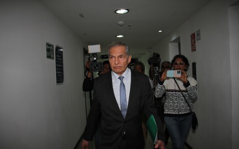 Fernando Muñoz llegó a su despacho de presidencia del TCE, tras su remoción.