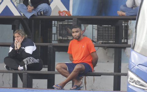 Un operativo en Daule, Samborondón, Durán y Guayaquil dejó 23 detenidos, armas y celulares incautados, y arrestó a un bombero de Durán que colaboraba con 