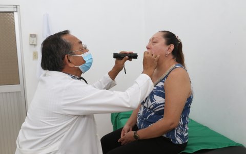 El centro de salud cuenta con más de 10 especializaciones, cuyas atenciones son a bajo costo y a gran acceso de los adultos. Entre ellas, odontología.