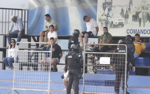 En operativo a gran escala realizado en los cantones Daule, Samborondon, Durán y Guayaquil, se detuvo a una veintena de personas.