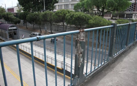 El puente Universidad Central será derrocado.