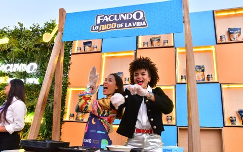 Valentina Encalada y Andreína González.