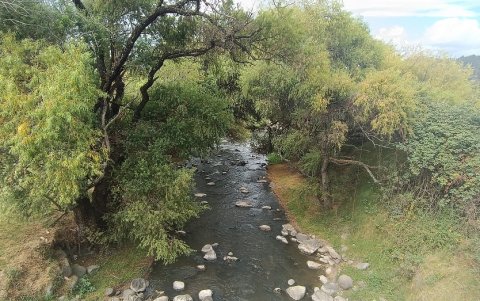 El río Tomebamba está en un periodo de sequía hidrológica debido a su caudal por debajo de la media por segundo.