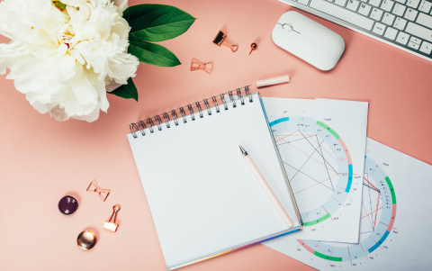 La influencia de Mercurio en Virgo puede ofrecer claridad en temas financieros y facilitar la toma de decisiones prácticas y bien informadas.