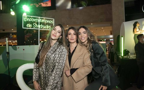 Mickaela Calisto, María Leiva y Mónica Crespo.