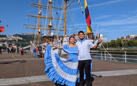 El Buque Escuela 'Besgua' de la Armada de Ecuador ha llegado este viernes en Bilbao, donde fue construido hace 47 años.
