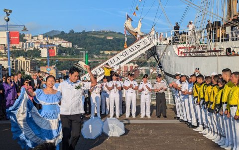 El Buque Guayas permanecerá en Bilbao este fin de semana.