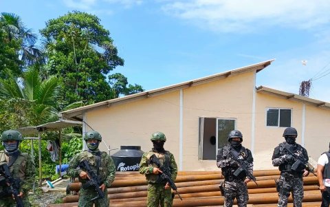 El Bloque de Seguridad está conformado por miembros de las Fuerzas Armadas y la Policía Nacional para coordinar esfuerzos.