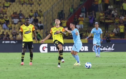 Barcelona ganó el encuentro ante Universidad Católica