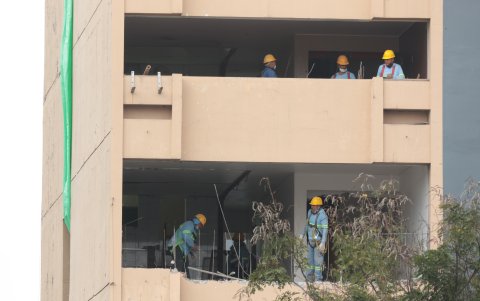 En el interior del edificio habían trabajadores