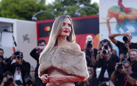 Angelina Jolie a su arribo a la premiere de 'Maria'.