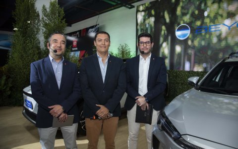 Luis Ramírez, Daniel Moncayo y Byron Troncoso, de Toyota.