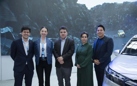 Andrés Gallegos, Dalila Mejía, Esteban Acosta, Fernanda Torres y Juan Sebastián Becerra, de Suzuki.