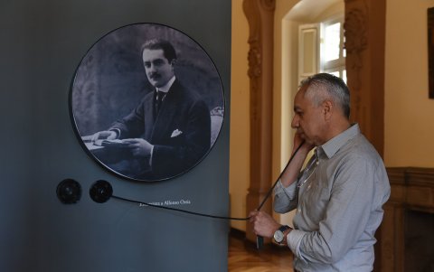 Artefactos y audios son parte de la muestra sobre el palacio y la familia Jijón.