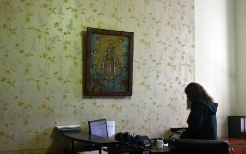 En las antiguas habitaciones de la familia hoy funcionan las oficinas del INPC, pero se conservan los detalles de la época.