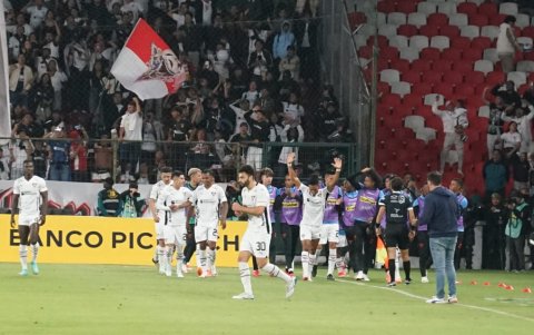 Liga de Quito le dio un baile tremendo a Barcelona.