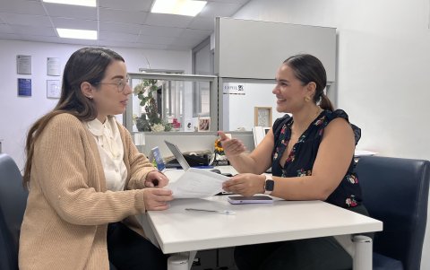 Mercado. Más profesionales están solicitando la devolución de sus impuestos retenidos mediante notas de créditos que son vendidos en casas de valores.