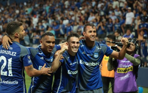 Toda la locura de Emelec, sus goles al final del partido una locura.