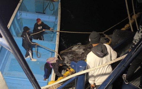 ​Los guardacostas recibieron un llamado de auxilio para rescatar barcos que estaban siendo asaltados a 15 millas náuticas al sur de la isla Puna
