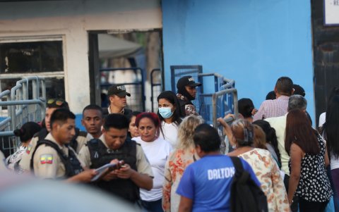 En 2024, el uso de la mascarilla era ya vital en la Penitenciaría del Litoral para evitar el contagio entre los reos y sus familiares.