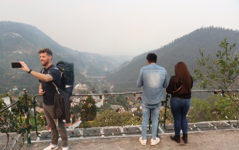 Dos de los incendios forestales se iniciaron en Nayón y Pifo, en el valle. El humo que se generó llegó rápidamente a Quito.