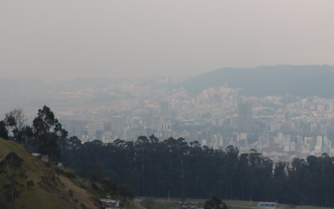 Panorama desde el mirador Chorrera, en el sector Toctiuco, ubicado al noroccidente de la cuidad, en las laderas del Pichincha
