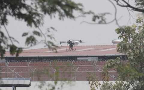 5 de septiembre de 2024: Según un comunicado del Ministerio del Interior, el dron con 40 libras de carga explosivo fue inhabilitado por el Bloque de Seguridad.