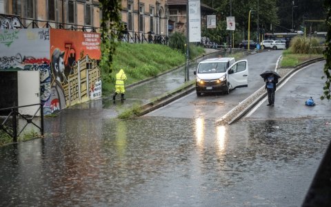 En Milán, las lluvias torrenciales han elevado los niveles de los ríos Severo y Lambro.