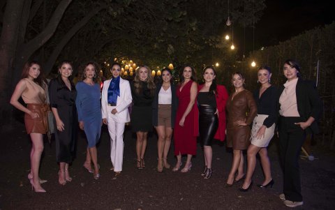 Colaboradoras y modelos de la colección de Tannia Idrovo, con la marca 
Gigi Bayona.